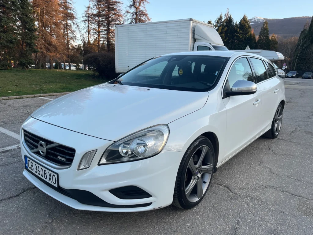 Volvo V60 R-Design
