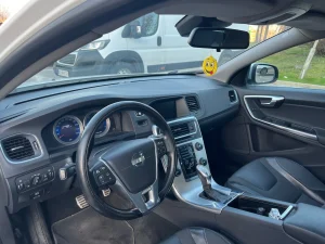 Volvo V60 R-Design