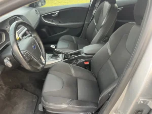 Volvo V40 Momentum