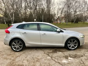 Volvo V40 Momentum